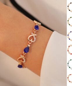 Heart-Inspired Hollow Bracelet with Rhinestone Elegance