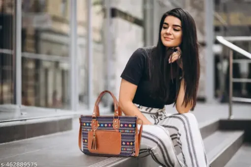 Tote Bag with Cute Zip-Top Inside Pocket & Stylish Digital Print - Image 3