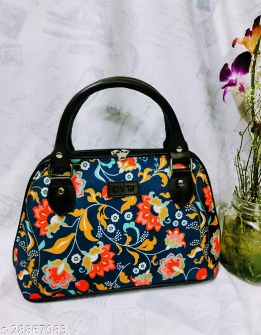Cute Little Essential Handbag with Zip-Top Closure - Image 5
